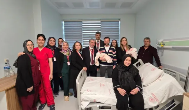 Of’ta İkizler 15 Saat Arayla Dünyaya Geldi