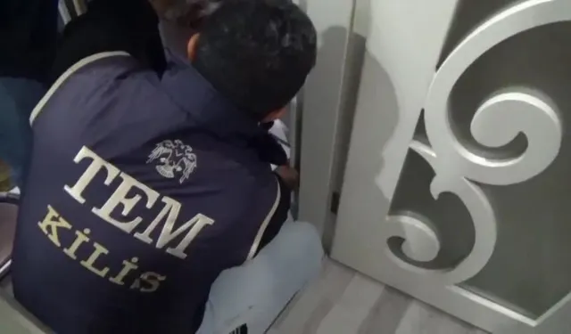 Kilis’te Firari Hükümlü Banyodaki Gizli Bölmede Yakalandı