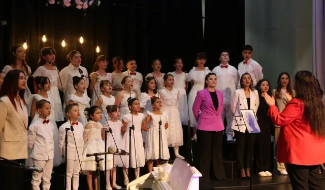 Hazal Sanat Evi’nde Alkış Dolu Final