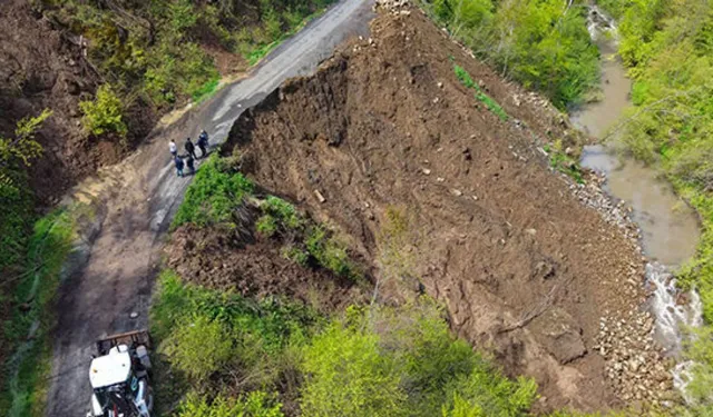 Ordu’da Heyelan Yolları Çökertti Ulaşım Aksadı
