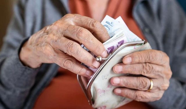 SGK’dan Kritik Uyarı: Emekliliğiniz İptal Edilebilir