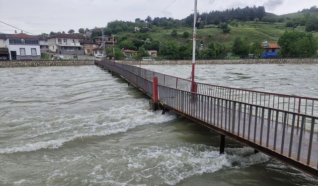 Tokat’ta Yaya Köprüsü Çökme Riskiyle Kapatıldı
