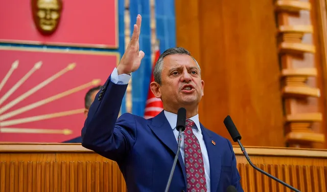 CHP'de Kriz Derinleşti: Özel'den Nöbet Çağrısı