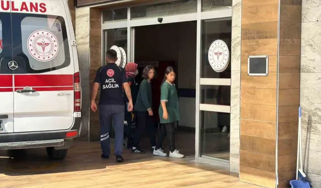 Trabzon'da 12 Öğrenci Hastaneye Kaldırıldı