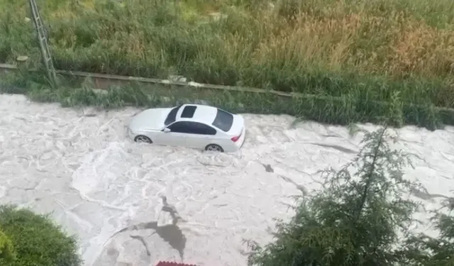 Ankara'da Sağanak Ve Dolu Hayatı Olumsuz Etkiledi