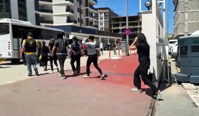 İskenderun'da Masaj Salonlarına Operasyon: 31 Kişi Yakalandı