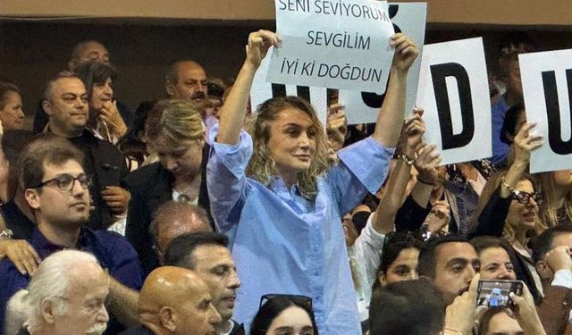İmamoğlu Doğum Gününü Mahkeme Salonunda Karşıladı