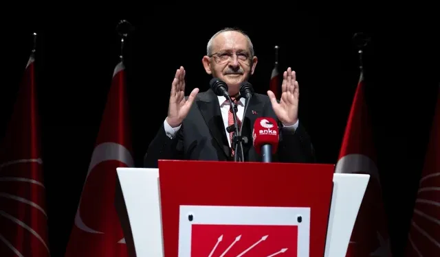 CHP'de Liderlik Tartışması Grup Toplantısına Taşındı