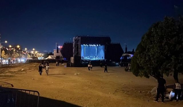 Bursa'da Konserde Bıçaklı Kavga! 2 Yaralı