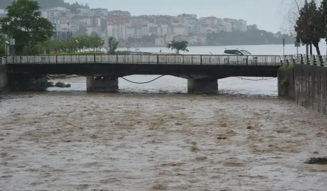 Ordu'da Sağanak Alarmı! Evleri Su Bastı, Duvar Çöktü