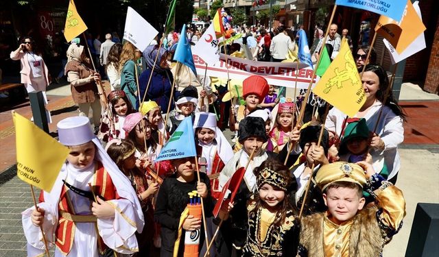 Trabzon'da Miniklerden Renkli Bienal Şenliği