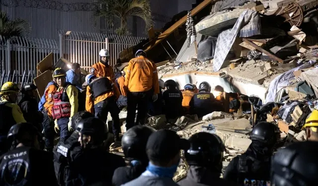 Deprem Sonrası Toz Bulutları Kamerada