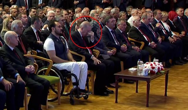 Erdoğan 15 Temmuz Klibinde Gözyaşlarını Tutamadı