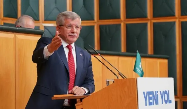 Ahmet Davutoğlu Siyaseti Bırakıyor Mu?