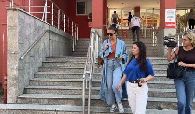 Deniz Akkaya Ev Sahibini Şikayet Etti