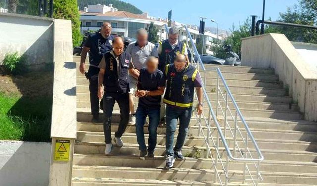 Parke Taşı Soruşturmasında Eski Müdür Detayı