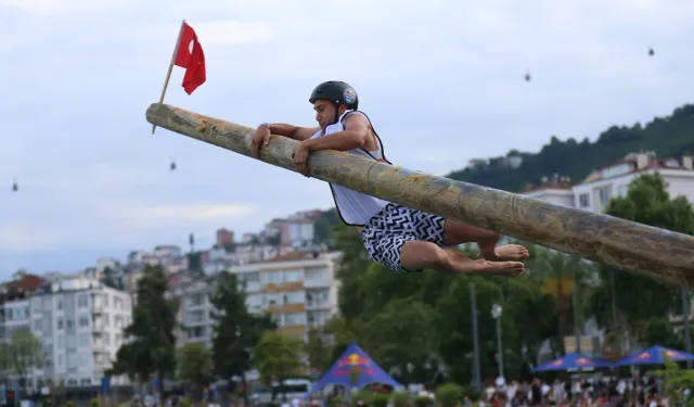 Ordu'da Yağlı Direk Yarışmasının Şampiyonu Belli Oldu