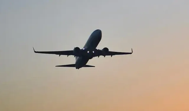 Trabzon Uçağında Sigara Krizi Seferi Geciktirdi