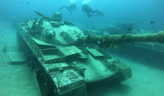 Savaş Tankları Deniz Canlılarına Yuva Oldu