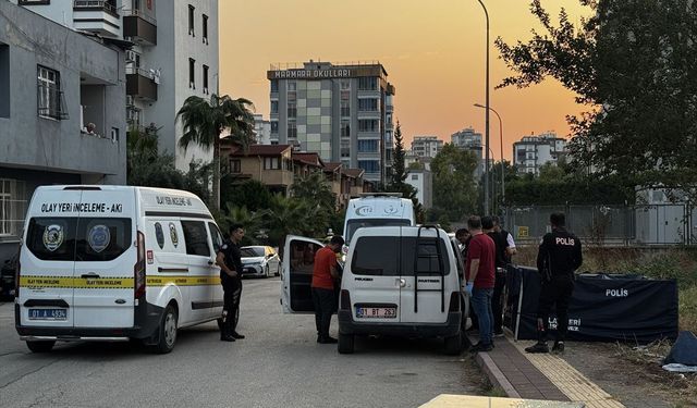 Adana'da Silahlı Kavga: Baba ve Oğlu Öldü