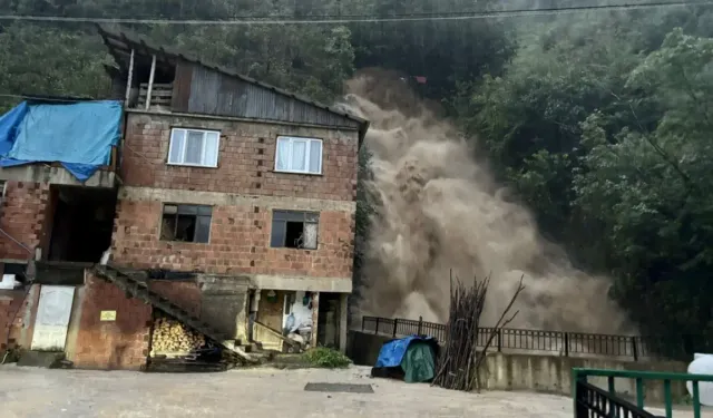 Giresun'da Sağanak Sonrası Toprak Kaymaları