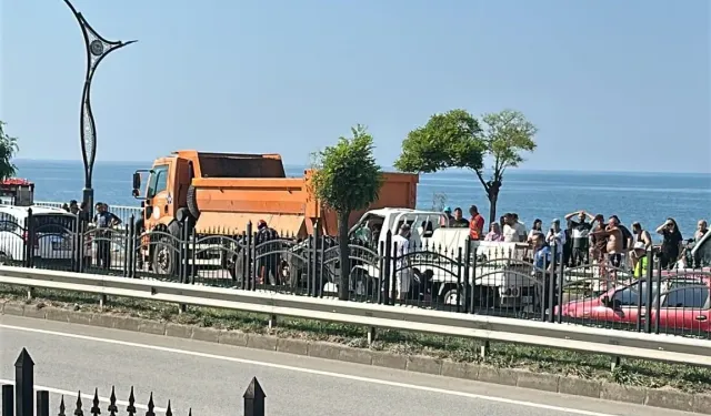 Giresun’da Kamyonet Kamyona Çarptı: 4 Yaralı