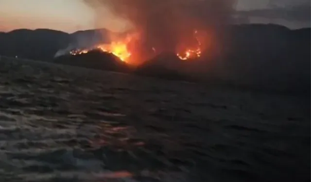 Marmaris’te Orman Yangınına Gece Müdahalesi
