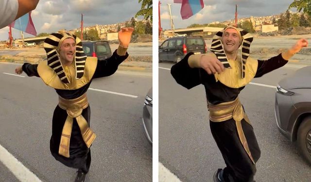Firavun Kılığına Girip Kolbastı Oynadı