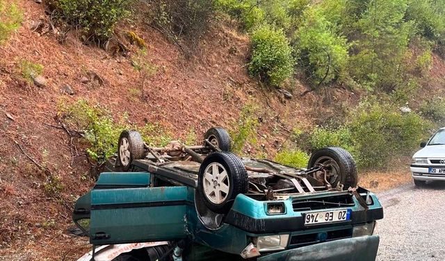 Denizli’de Otomobil Takla Attı: 1 Ölü, 1 Yaralı