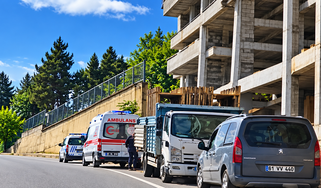 Trabzon’da İnşaattan Düşen İşçi Yaralandı