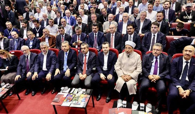 Safi Arpaguş’tan Trabzon’da Ahlak Ve Hikmet Vurgusu