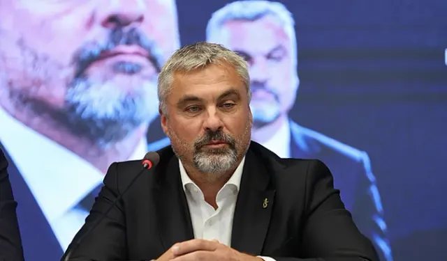 Thomas Reis: Umuyoruz Tarih Yazarız