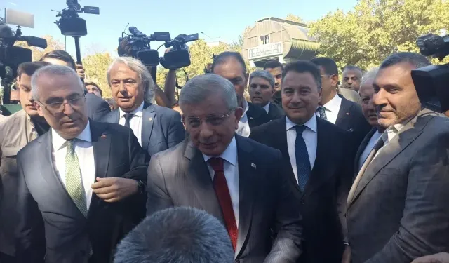 Ahmet Davutoğlu Adliyede İfade Verdi