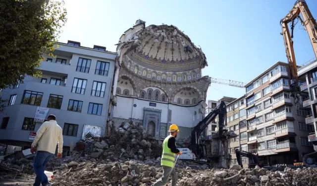 Bahçelievler’de Cami Yıkımı 4 Gündür Sürüyor