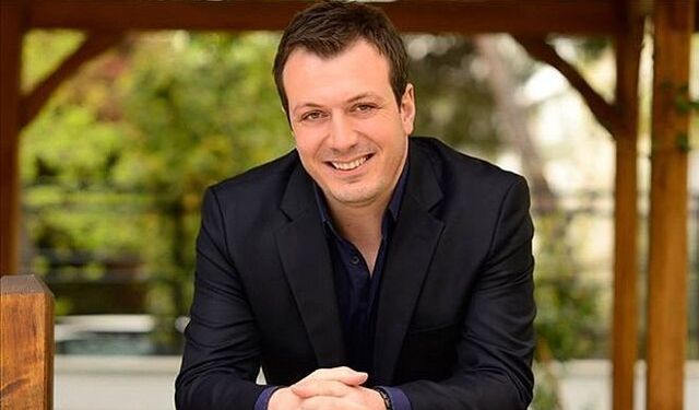 Sanatçı Onay Şahin’in Babası Hayatını Kaybetti