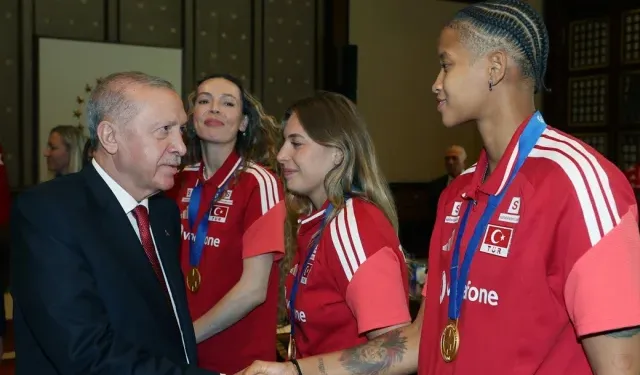 Erdoğan Filenin Sultanları’nı Külliye’de Ağırladı