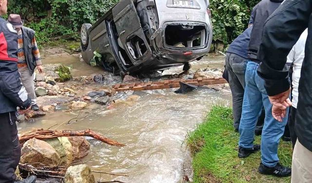 Trabzon’da Araç Dereye Yuvarlandı: 3’ü Ağır