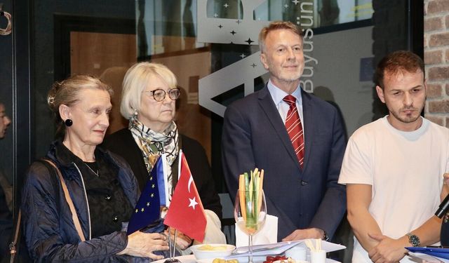 Orav’dan Trabzon’da Ukrayna Savaşı Mesajı
