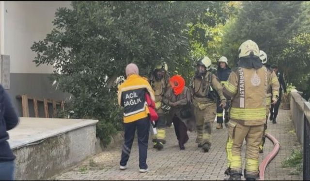 Kadıköy’de 8 Katlı Binada Yangın Paniği