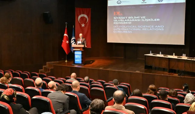 KTÜ’de Uluslararası Siyaset Kongresi Başladı