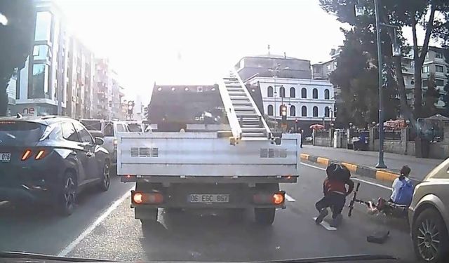 Trabzon’da İki Çocuk Minibüse Çarptı