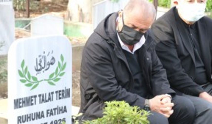 ADANA - Fatih Terim, ölüm yıl dönümünde babasının mezarını ziyaret etti