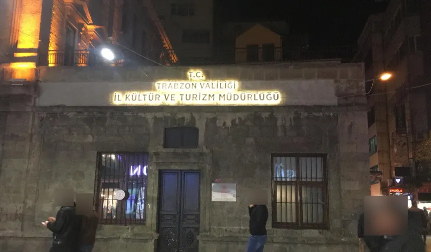 Trabzon'da tarihi binaya tabela asılması TBMM'ye taşındı