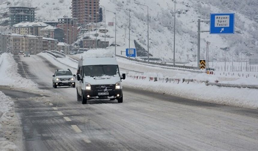 Trabzon'da ulaşıma kar ve tipi engeli! İşte kapalı yollar