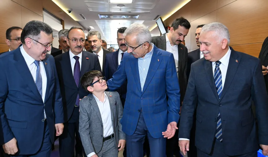 Trabzon'un Umudu Bakan Uraloğlu, Memleketine Projelerle Geldi
