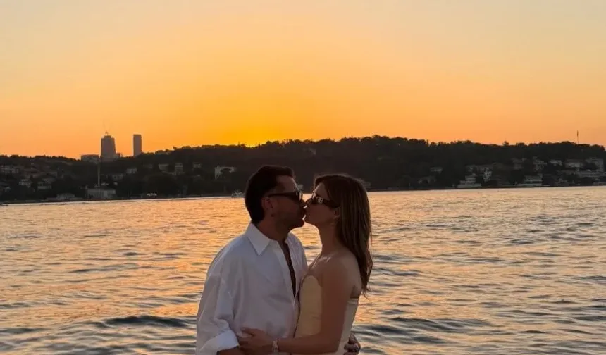 Beren Saat ve Kenan Doğulu 11. Evlilik Yıl Dönümlerini Romantik Bir Paylaşımla Kutladı