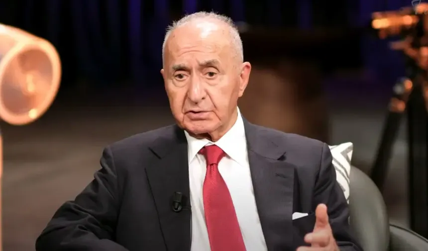 CHP Eski Genel Başkanı Hikmet Çetin Yoğun Bakıma Alındı