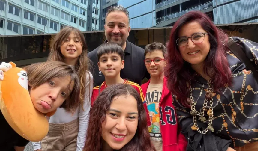 YÖM Okulu Öğrencileri İspanya'da Türkiye'yi Temsil Etti