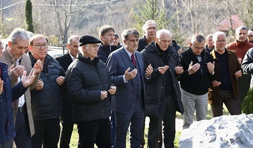 Özkan Sümer Vefatının 5. Yılında Mezarında Anıldı