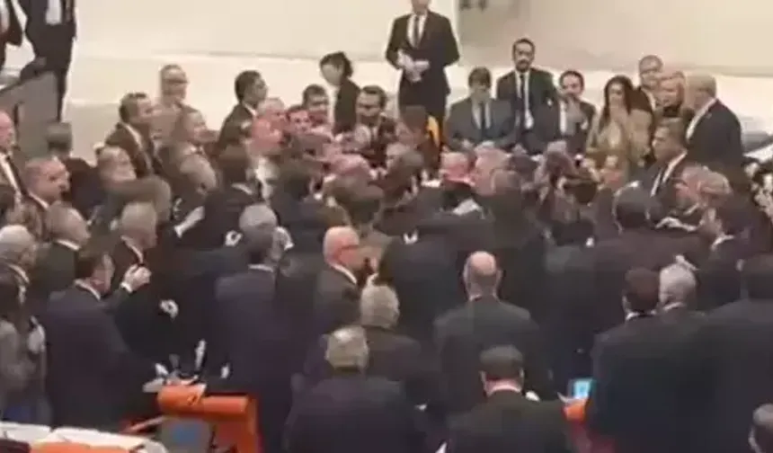 Meclis’te Bütçe Oylaması Sonrası Kavga Çıktı